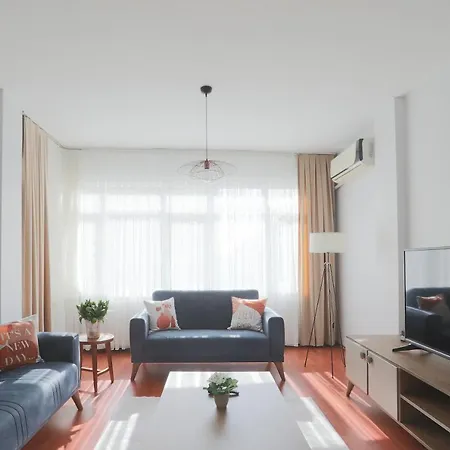 Appartement Merkezi Konumda Klimali Aile Dostu