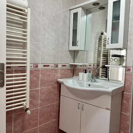 Merkezi Konumda Klimali Aile Dostu *