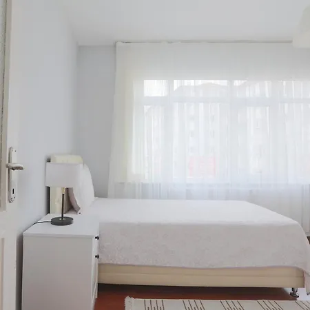 Apartment Merkezi Konumda Klimali Aile Dostu Istanbul