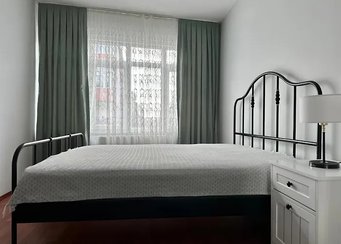 Merkezi Konumda Klimali Aile Dostu *