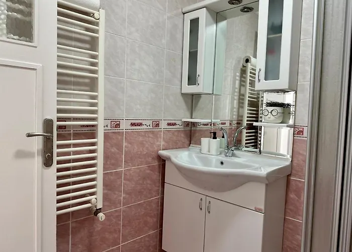 Merkezi Konumda Klimali Aile Dostu *