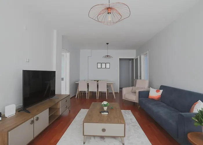 Apartamento Merkezi Konumda Klimali Aile Dostu *