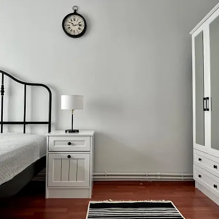 Merkezi Konumda Klimali Aile Dostu شقة